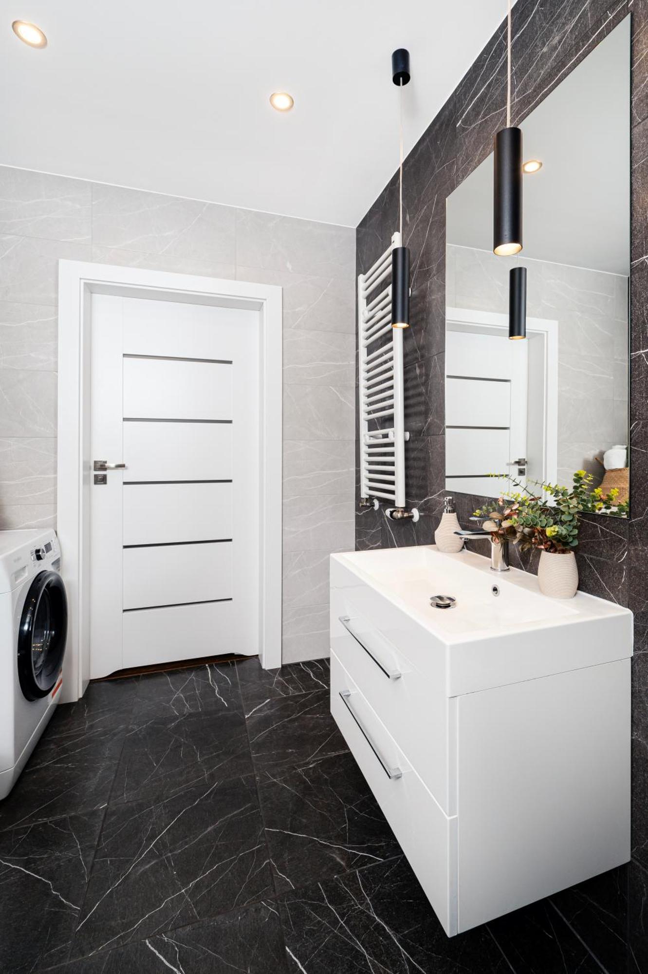 Manufaktura Residence - Apartamenty Industrial Z Parkingiem I Dwoma Lazienkami Lodž Exteriér fotografie