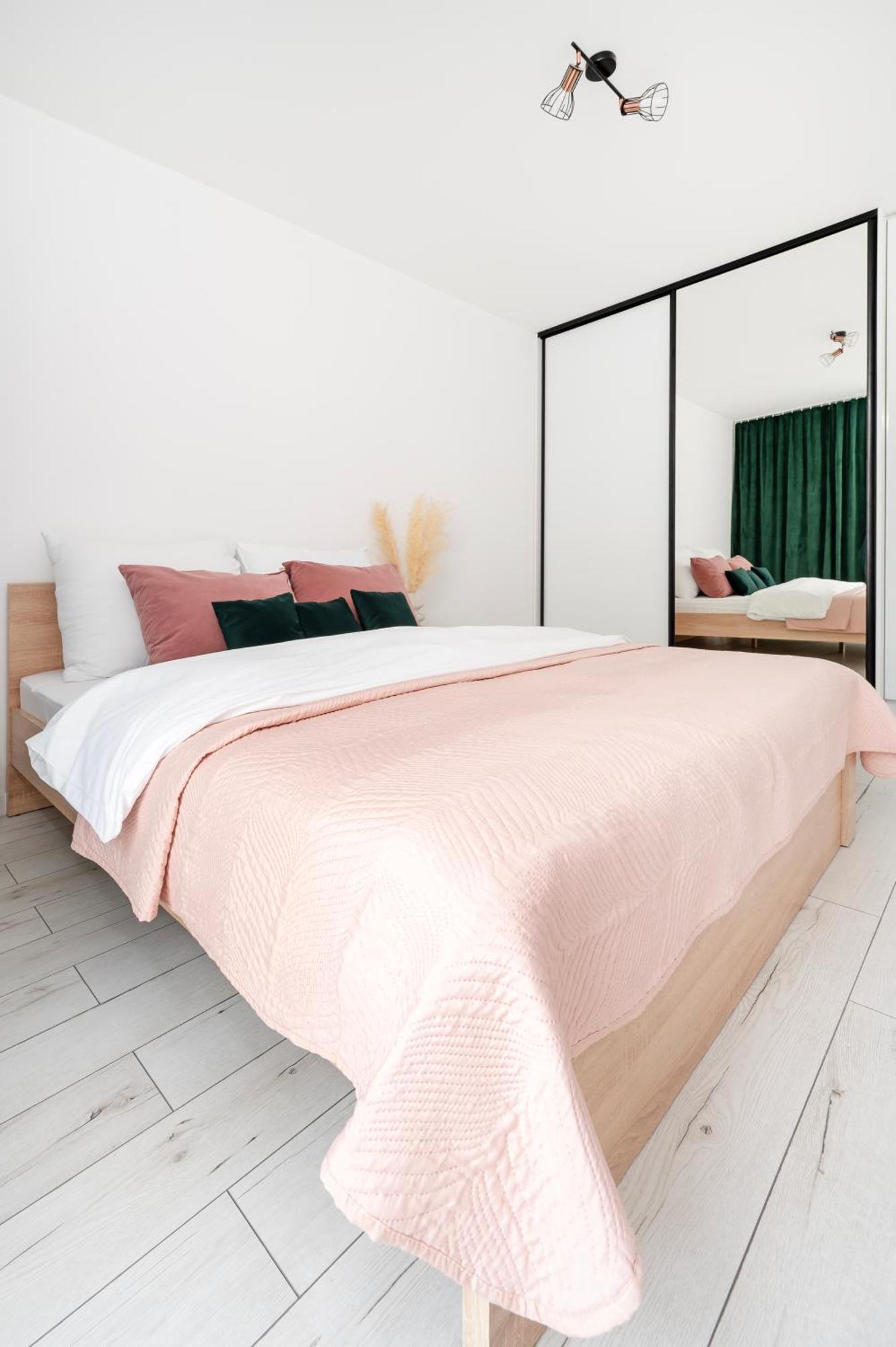 Manufaktura Residence - Apartamenty Industrial Z Parkingiem I Dwoma Lazienkami Lodž Exteriér fotografie