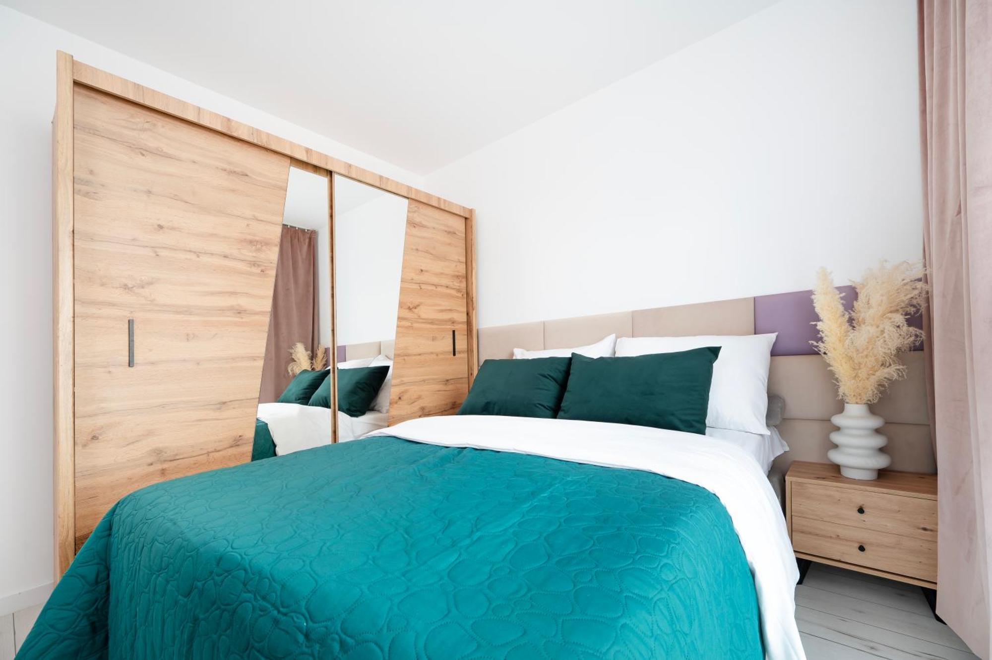 Manufaktura Residence - Apartamenty Industrial Z Parkingiem I Dwoma Lazienkami Lodž Exteriér fotografie